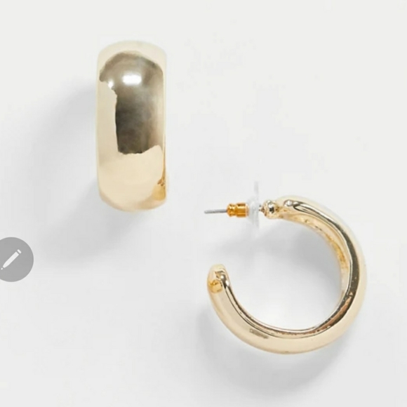 💛 Thick chunky gold 30mm hoop earrings - Picture 3 of 4